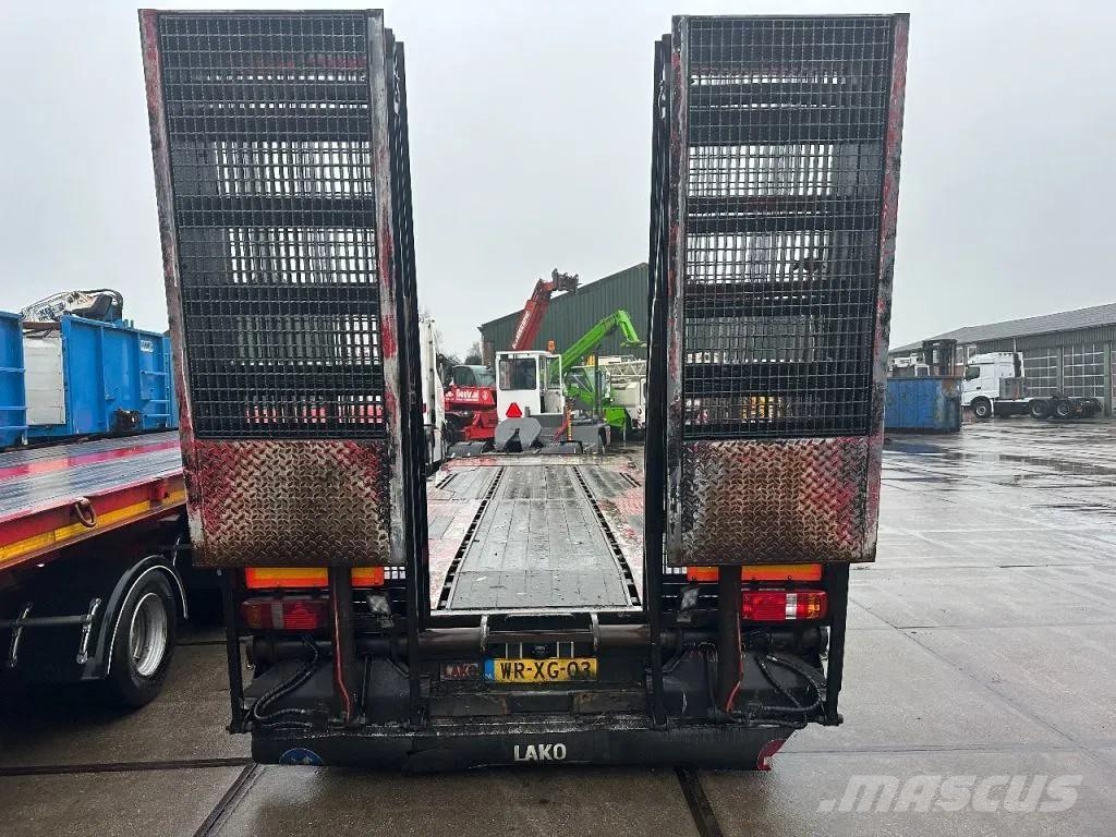 Lako 3 AXLE + RAMPEN EN HEFDAK 3,4 M Plataformas bajas