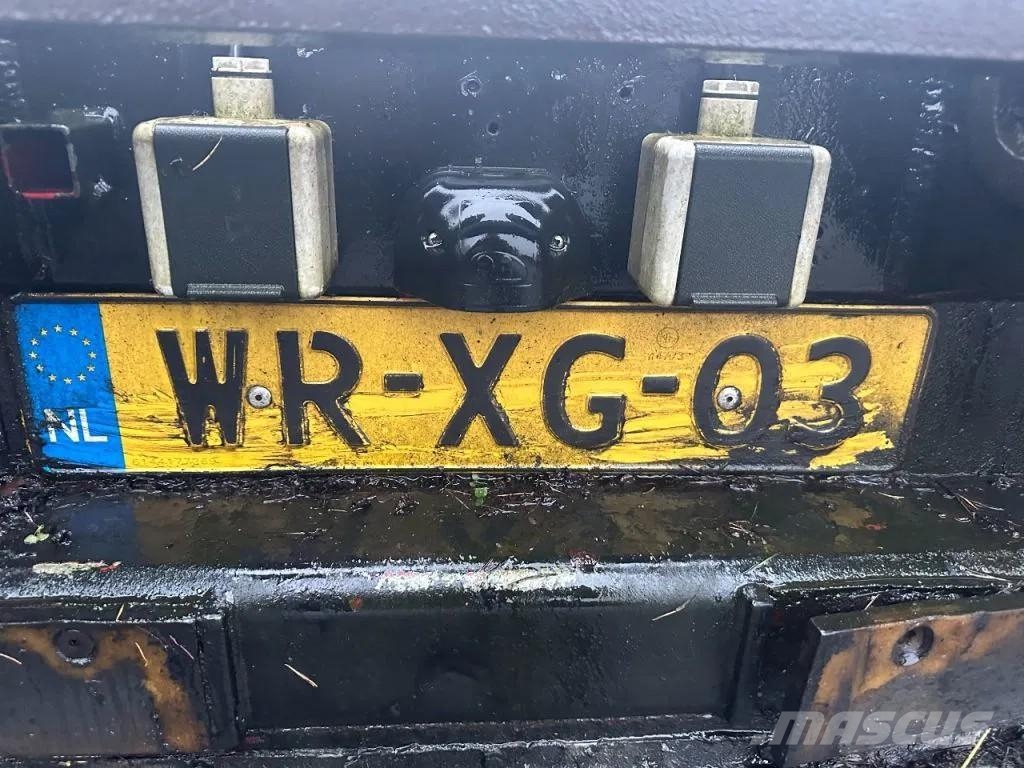 Lako 3 AXLE + RAMPEN EN HEFDAK 3,4 M Plataformas bajas