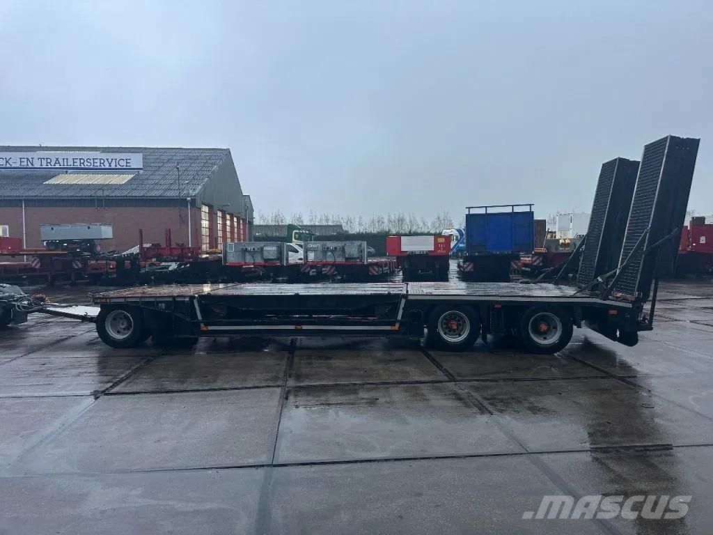 Lako 3 AXLE + RAMPEN EN HEFDAK 3,4 M Plataformas bajas