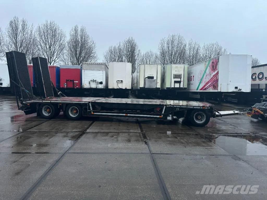 Lako 3 AXLE + RAMPEN EN HEFDAK 3,4 M Plataformas bajas