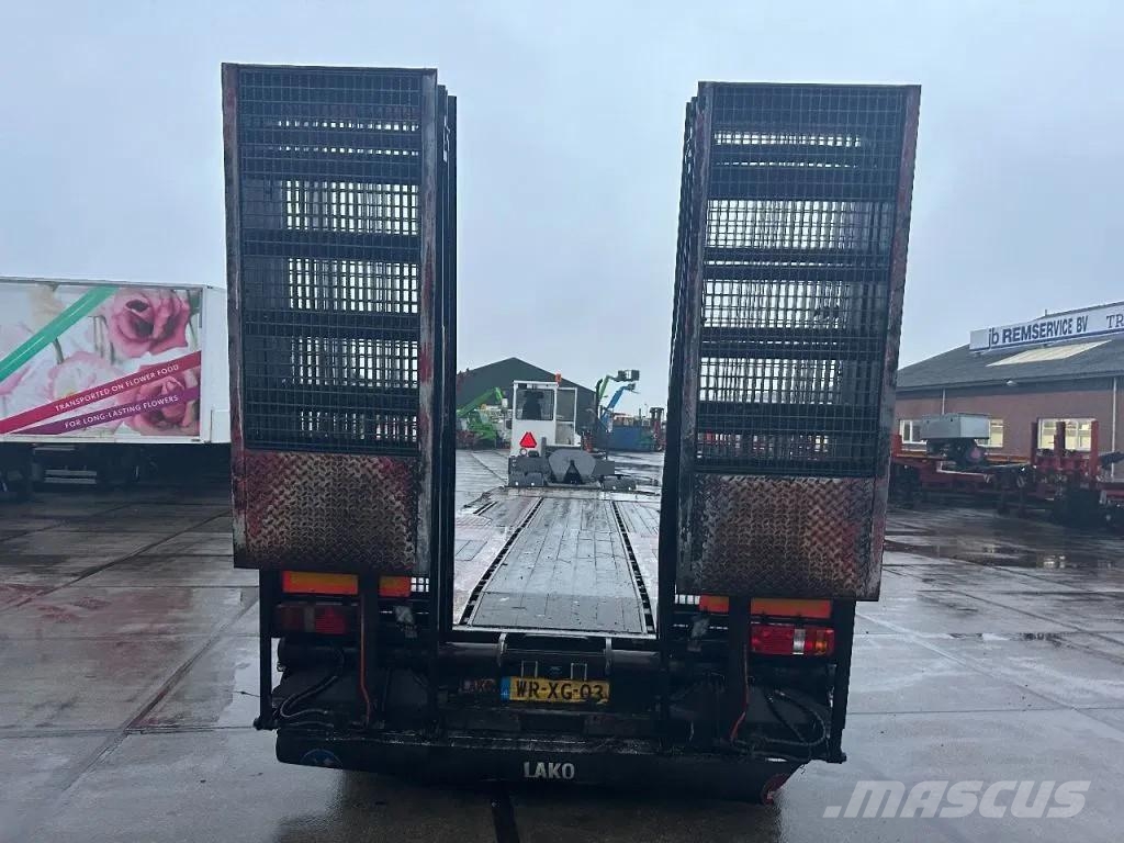 Lako 3 AXLE + RAMPEN EN HEFDAK 3,4 M Plataformas bajas