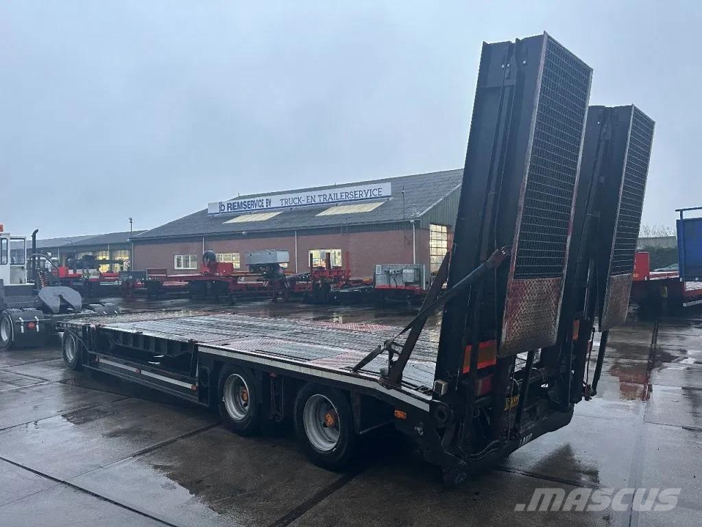 Lako 3 AXLE + RAMPEN EN HEFDAK 3,4 M Plataformas bajas