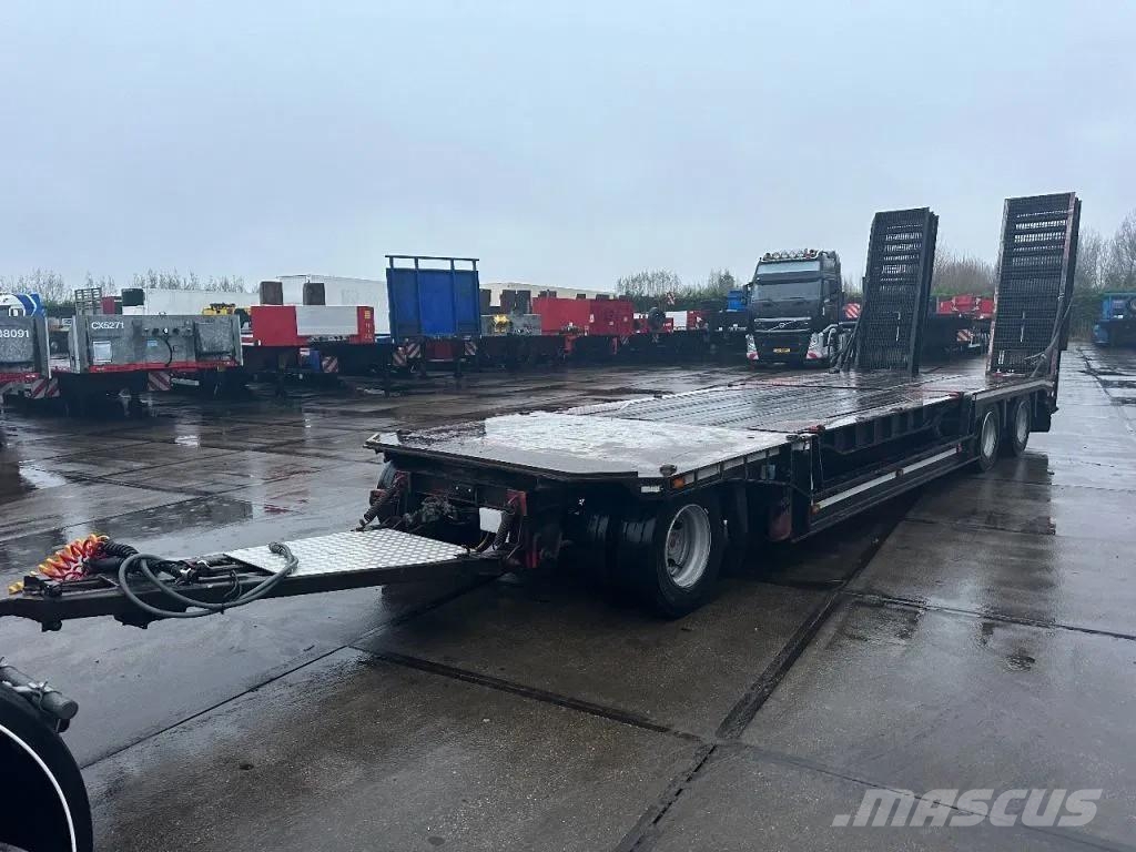 Lako 3 AXLE + RAMPEN EN HEFDAK 3,4 M Plataformas bajas