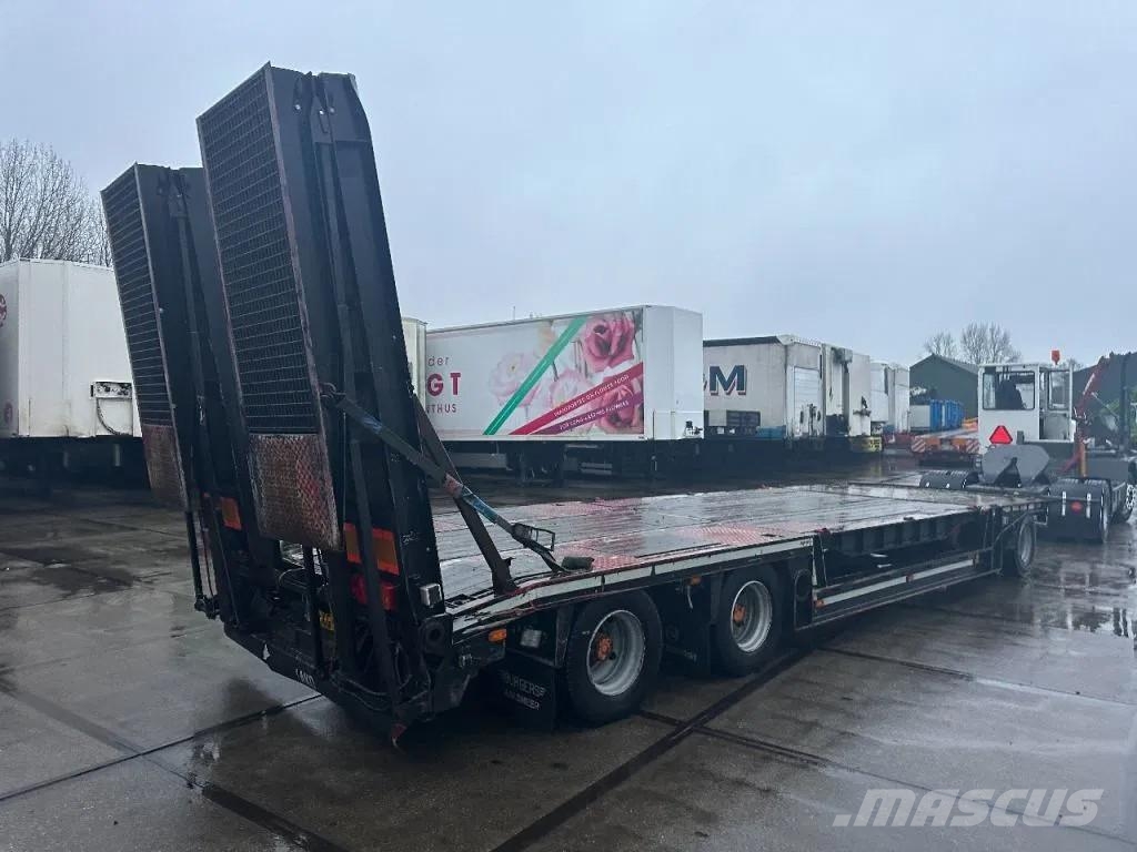 Lako 3 AXLE + RAMPEN EN HEFDAK 3,4 M Plataformas bajas