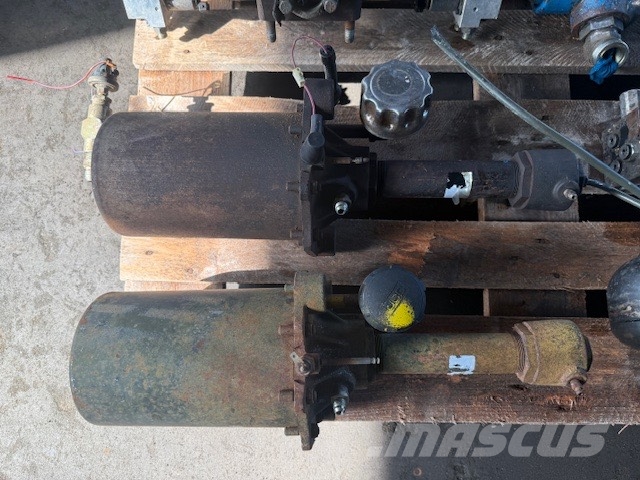 Terex TA 25 USED HYDRAULIC PARTS Hidraulika