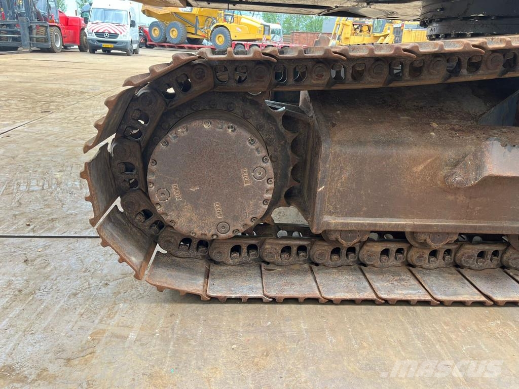 CASE CX250C حفارات زحافة