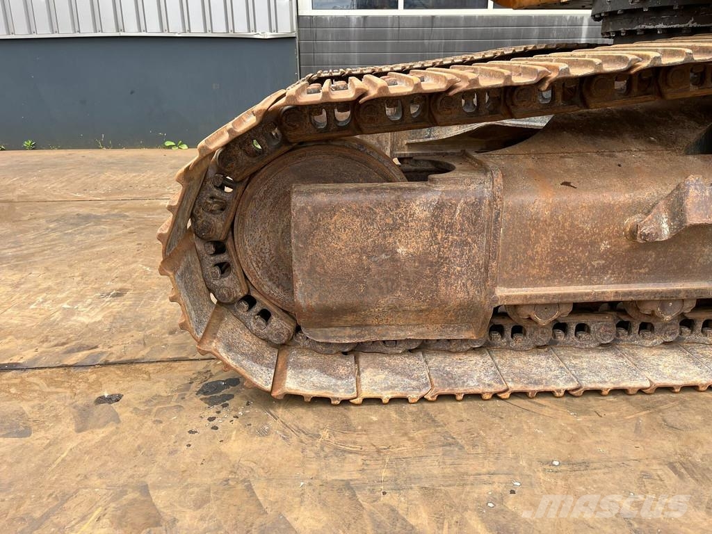 CASE CX250C حفارات زحافة