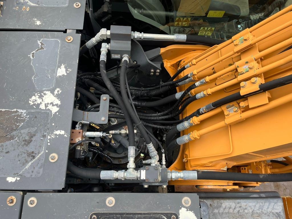 CASE CX250C حفارات زحافة