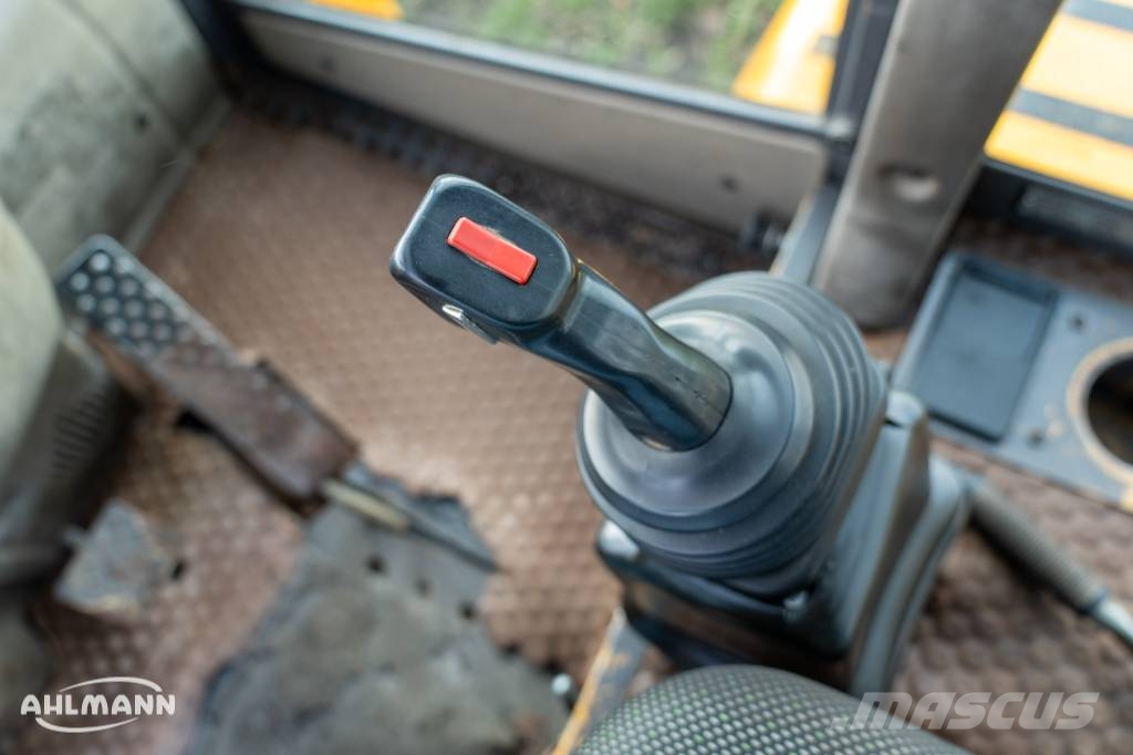 Ahlmann Zwenklader AZ 150 Rataslaadurid