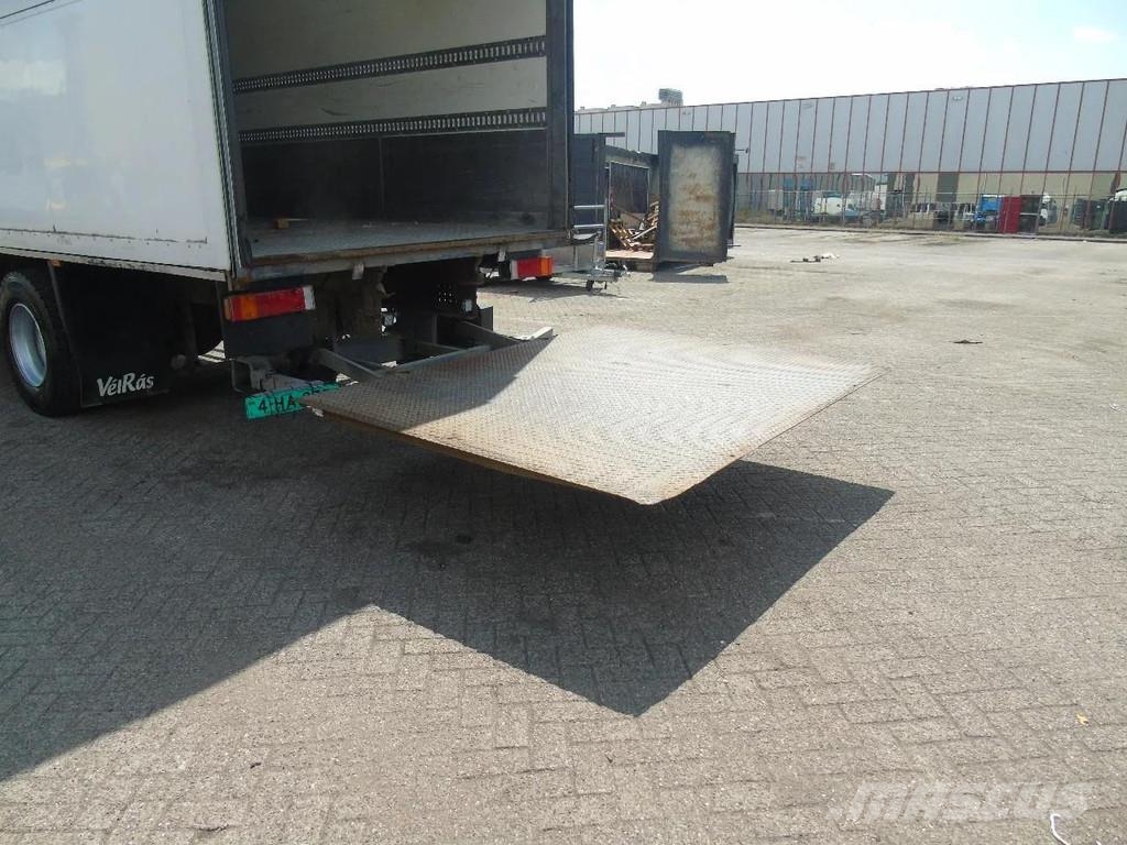 Iveco Stralis 360 + THERMO KING T600R + EURO 6 + 3T LIFT شاحنات بدرجة حرارة قابلة للضبط
