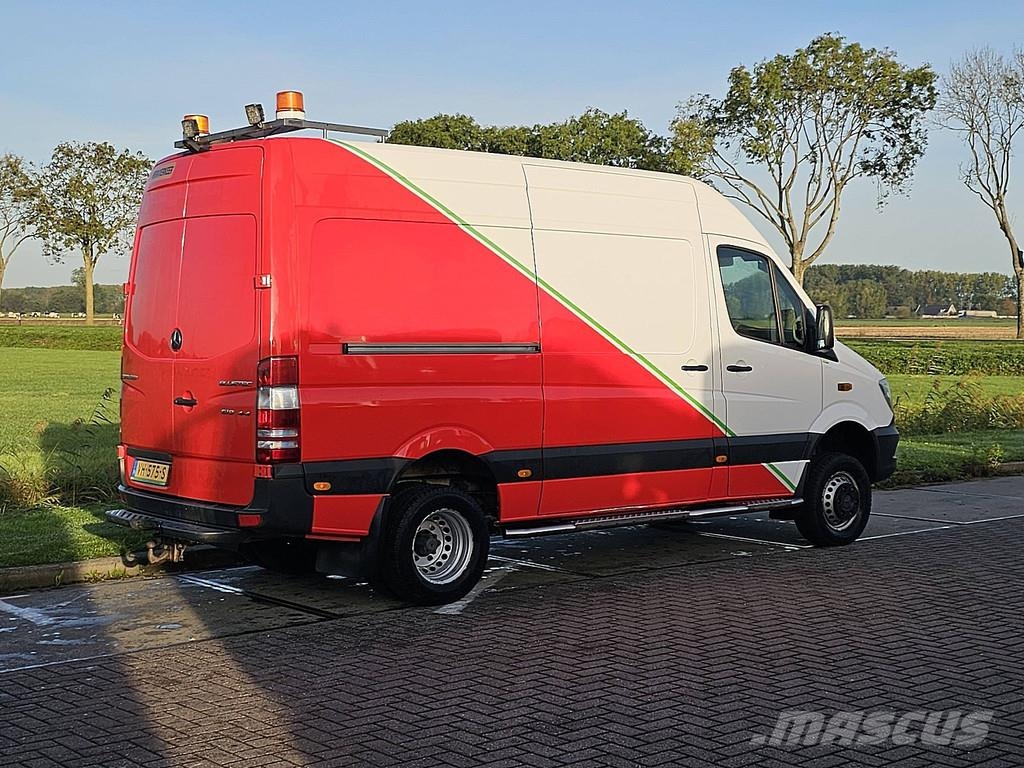 Mercedes-Benz Sprinter 519 L2H2 V6 3.0 LTR ac automaat 4X4! sper Kaubikud