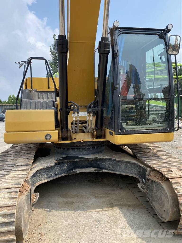 CAT 323   Shanghai largest supplier Vikšriniai ekskavatoriai