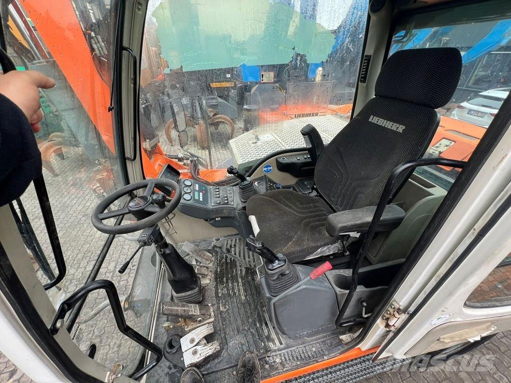 Liebherr A 311 Litronic Wielgraafmachines