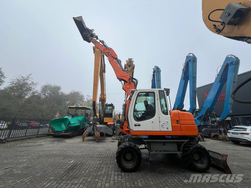 Liebherr A 311 Litronic Wielgraafmachines