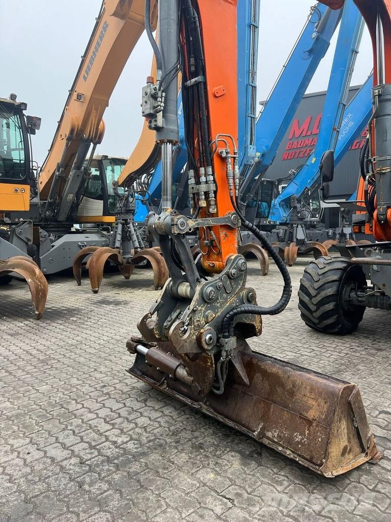 Liebherr A 311 Litronic Wielgraafmachines