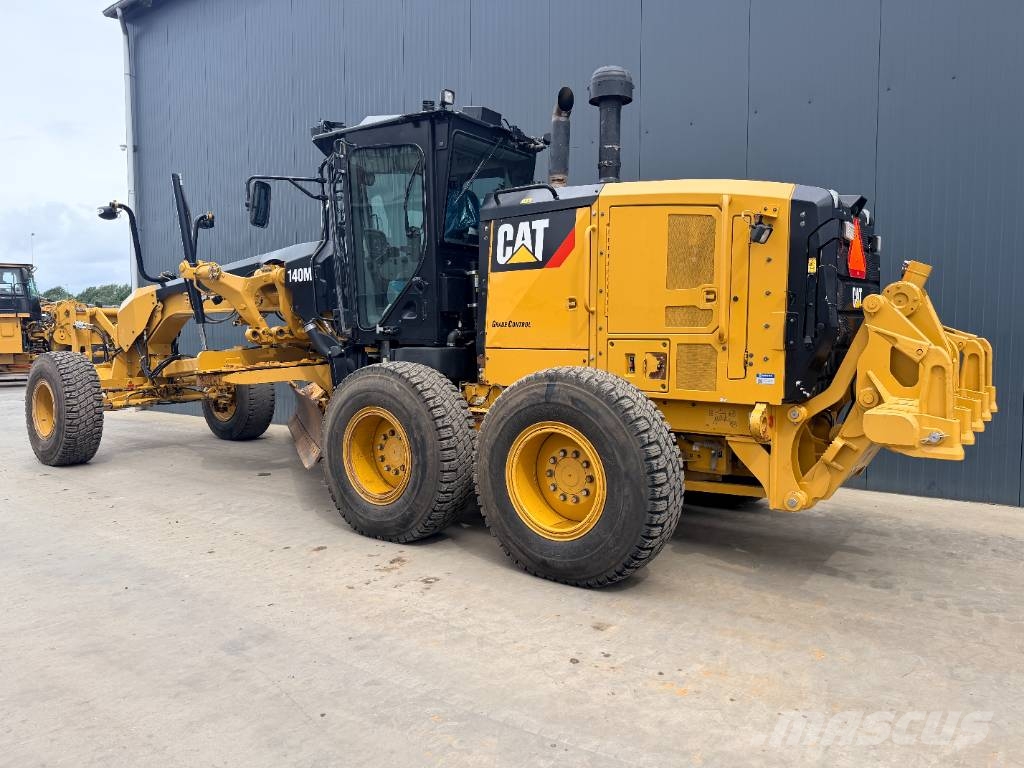 CAT 140M3 Niveleuse