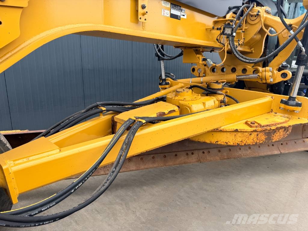 CAT 140M3 Niveleuse