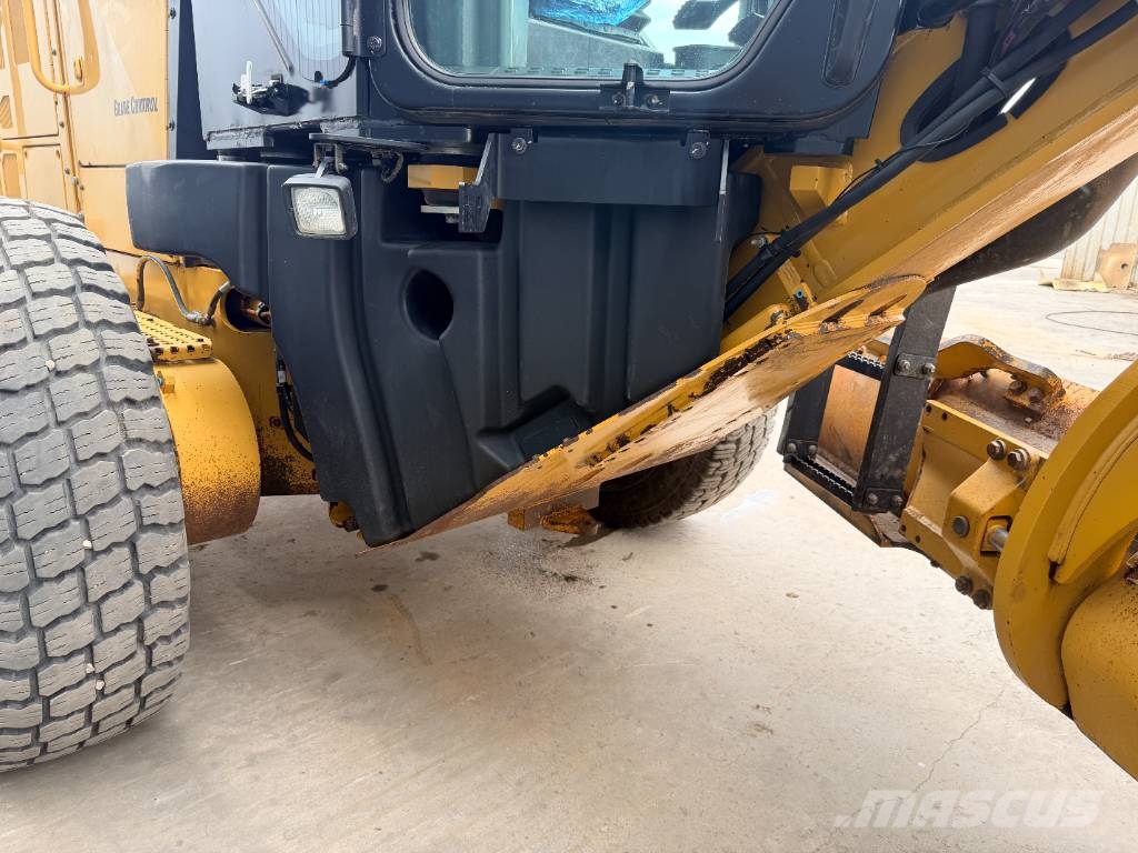 CAT 140M3 Niveleuse