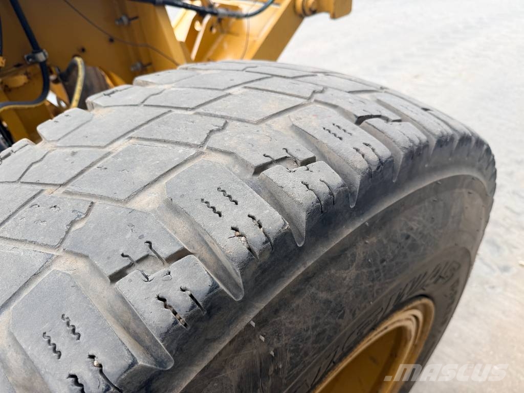 CAT 140M3 Niveleuse
