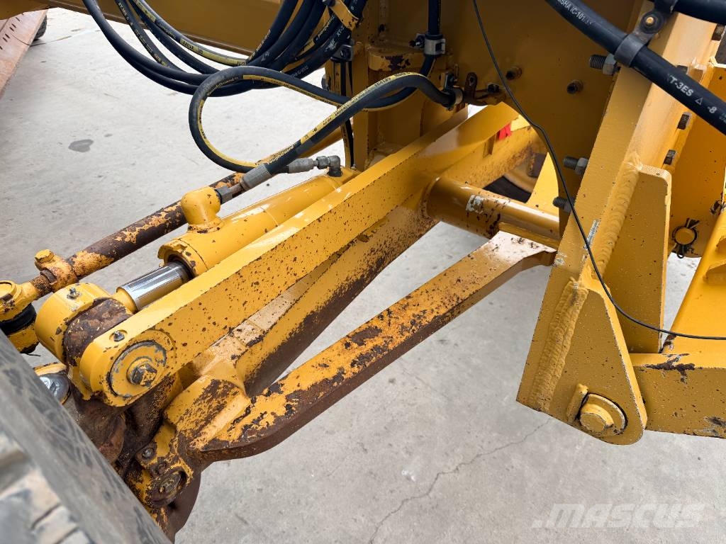 CAT 140M3 Niveleuse