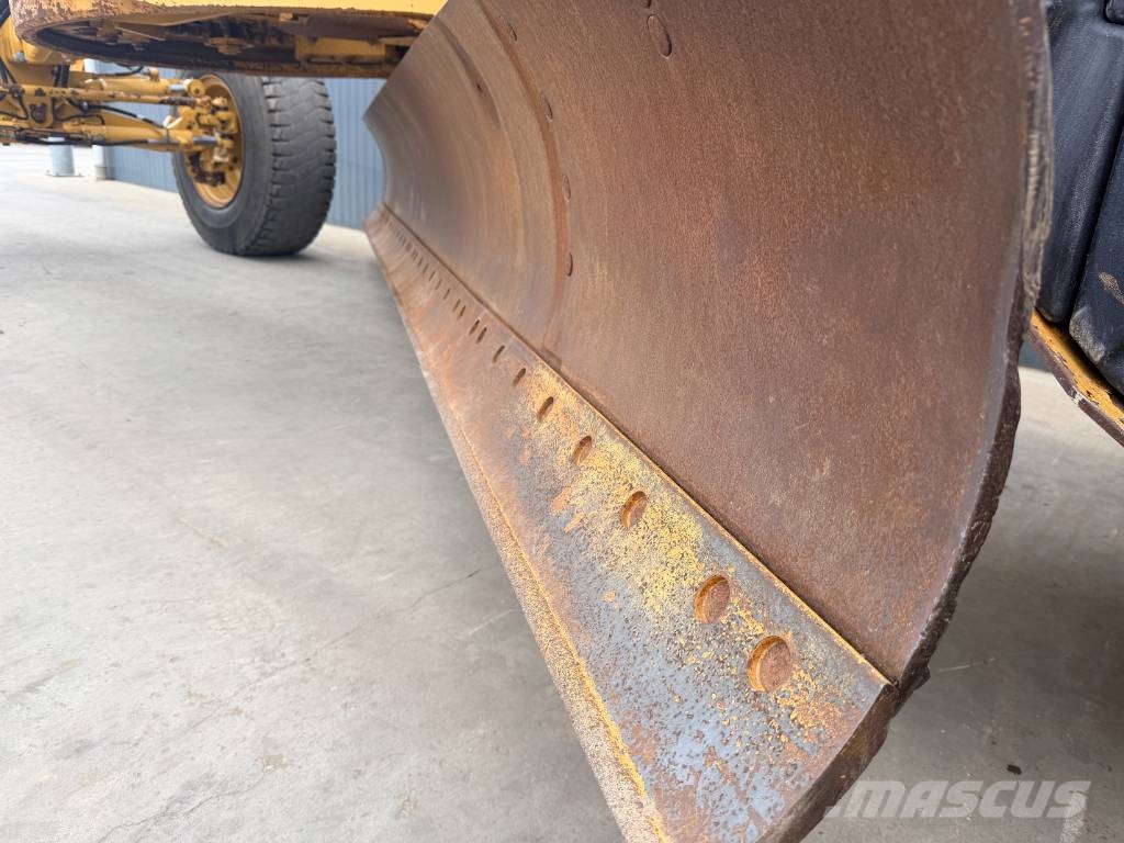 CAT 140M3 Niveleuse