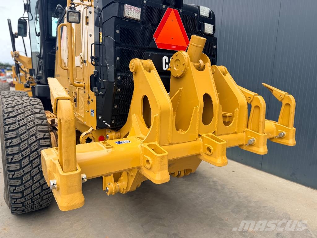 CAT 140M3 Niveleuse