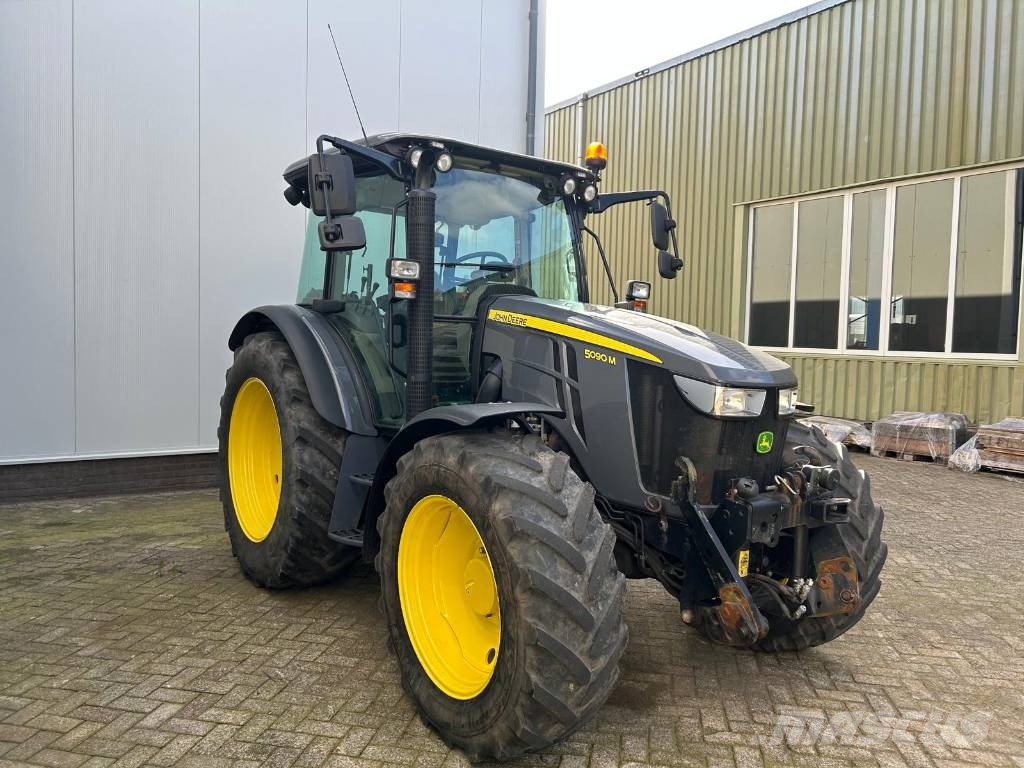 John Deere 5090 M الجرارات