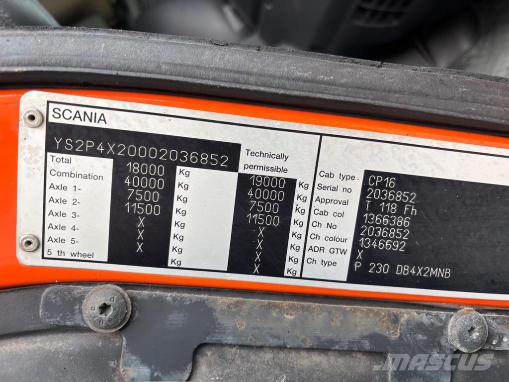 Scania P230 4x2 EURO4 + SIDE OPENING BOX Camiones con caja de remolque