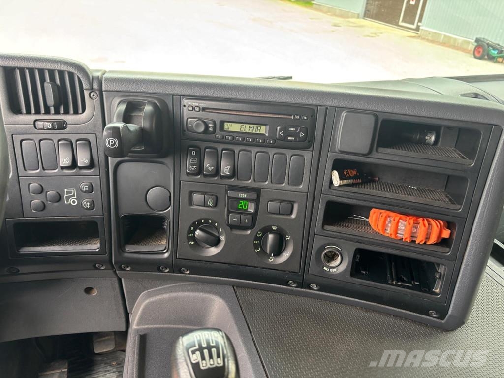 Scania P230 4x2 EURO4 + SIDE OPENING BOX Camiones con caja de remolque