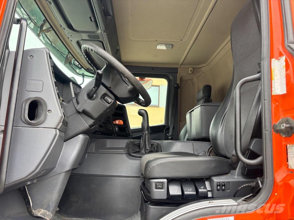 Scania P230 4x2 EURO4 + SIDE OPENING BOX Camiones con caja de remolque
