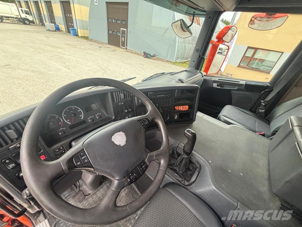 Scania P230 4x2 EURO4 + SIDE OPENING BOX Camiones con caja de remolque