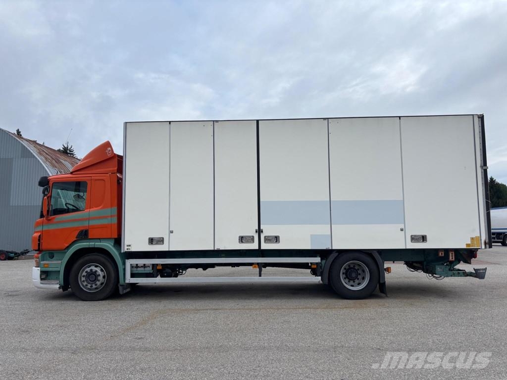Scania P230 4x2 EURO4 + SIDE OPENING BOX Camiones con caja de remolque