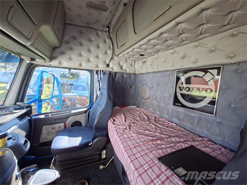 Volvo FH D13 شاحنات مسطحة/مفصلية الجوانب