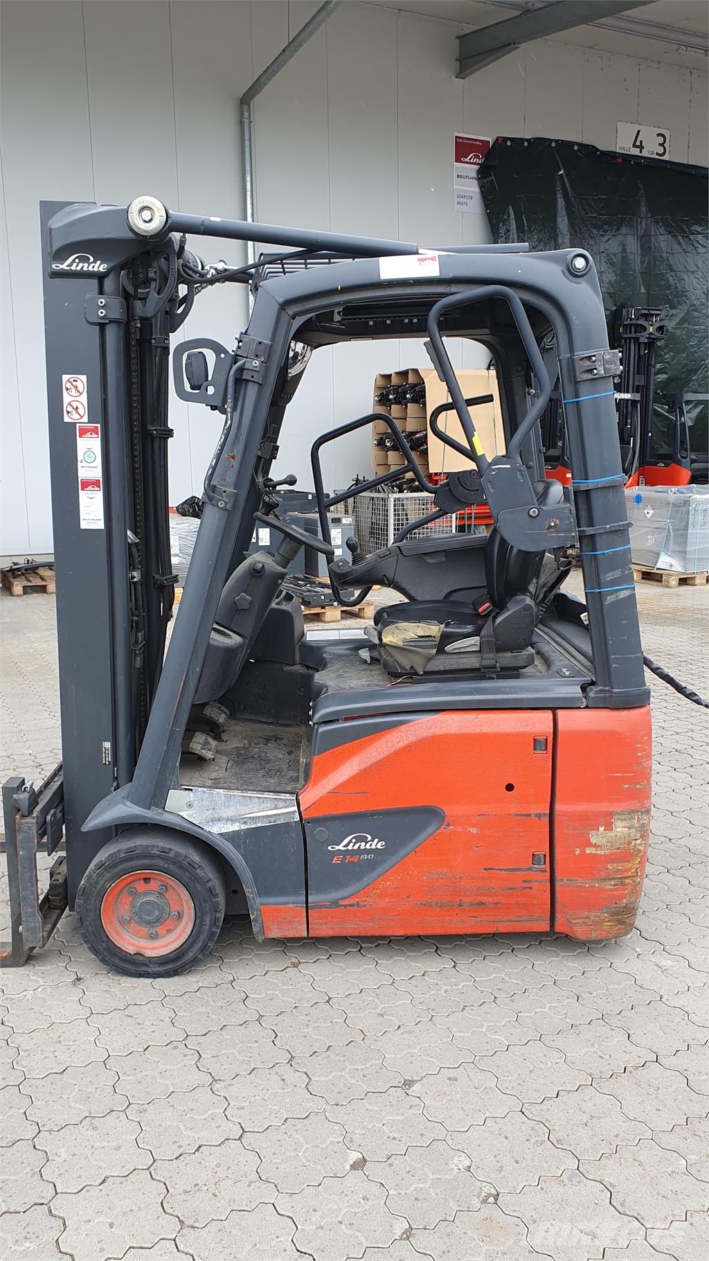 Linde E14 バッテリーフォークリフト