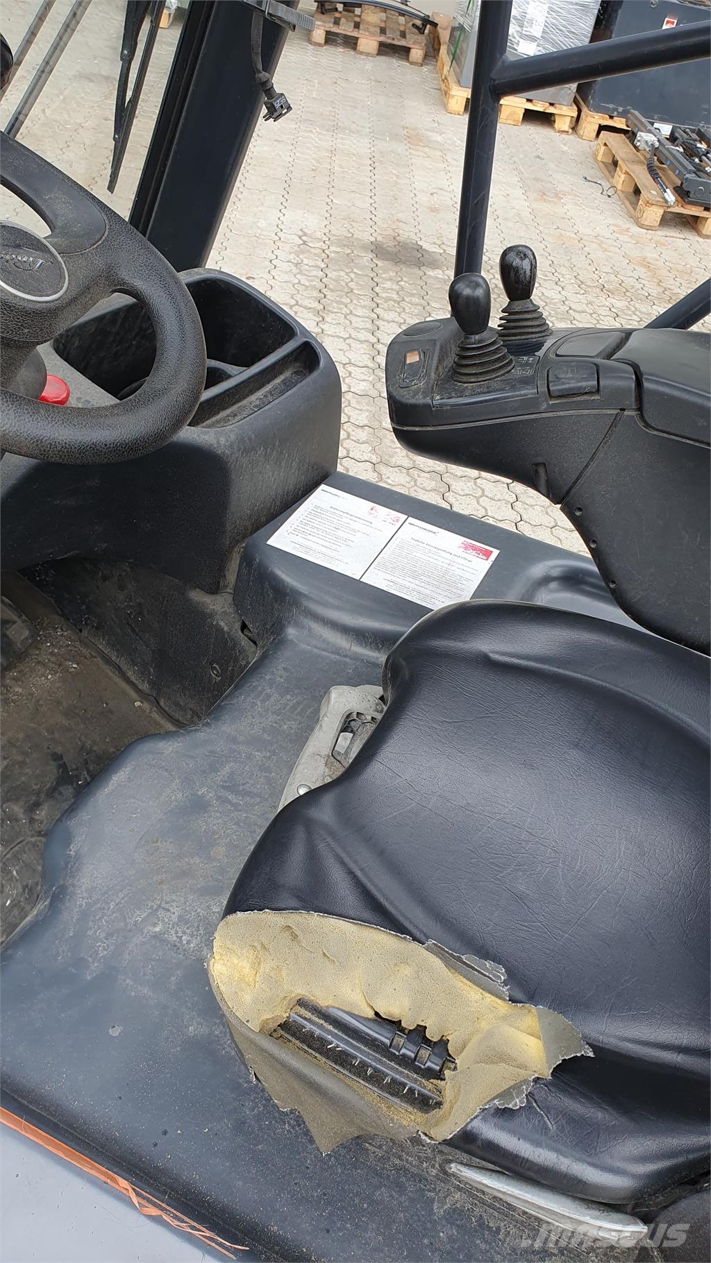 Linde E14 バッテリーフォークリフト