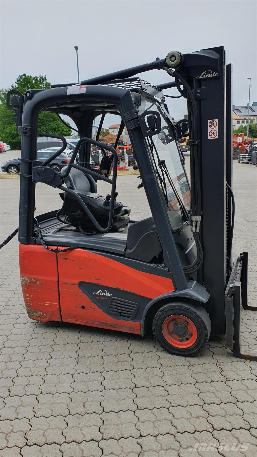 Linde E14 バッテリーフォークリフト