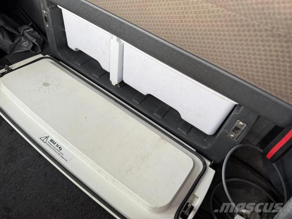 Scania R560 V8 8X4 EURO 5 - MANUAL GEAR Camiones bañeras basculantes o volquetes