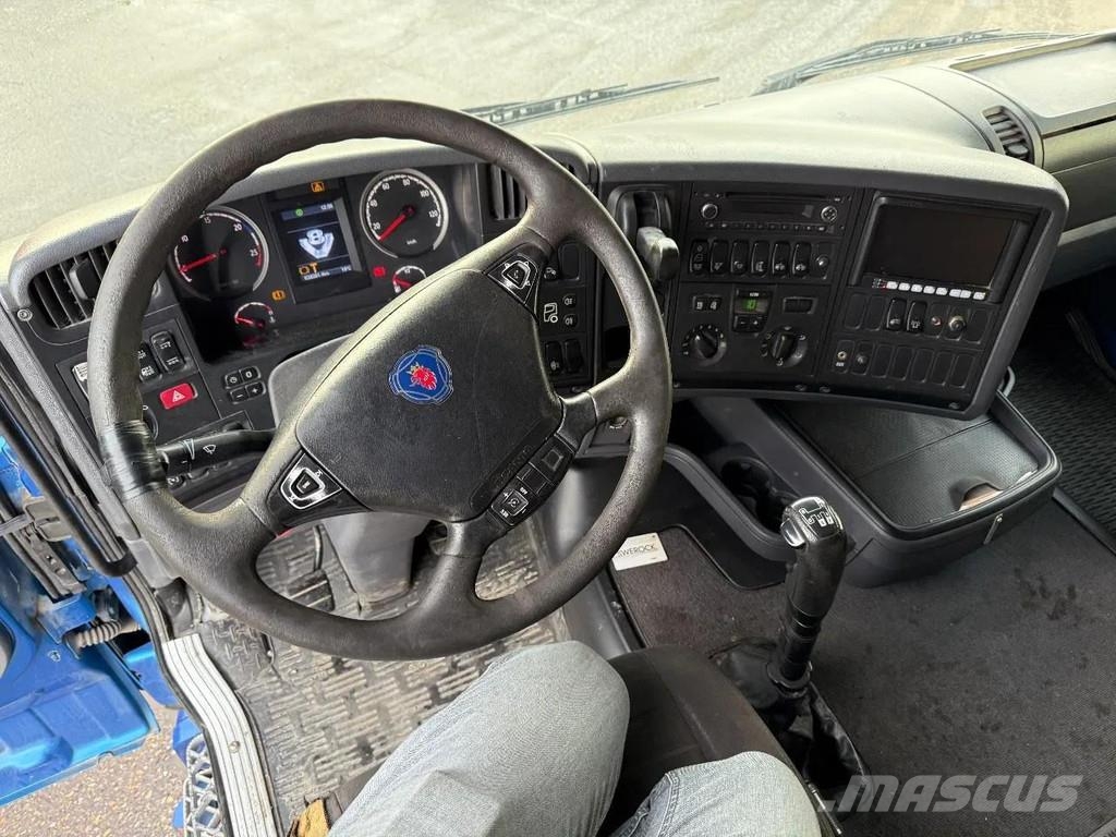 Scania R560 V8 8X4 EURO 5 - MANUAL GEAR Camiones bañeras basculantes o volquetes