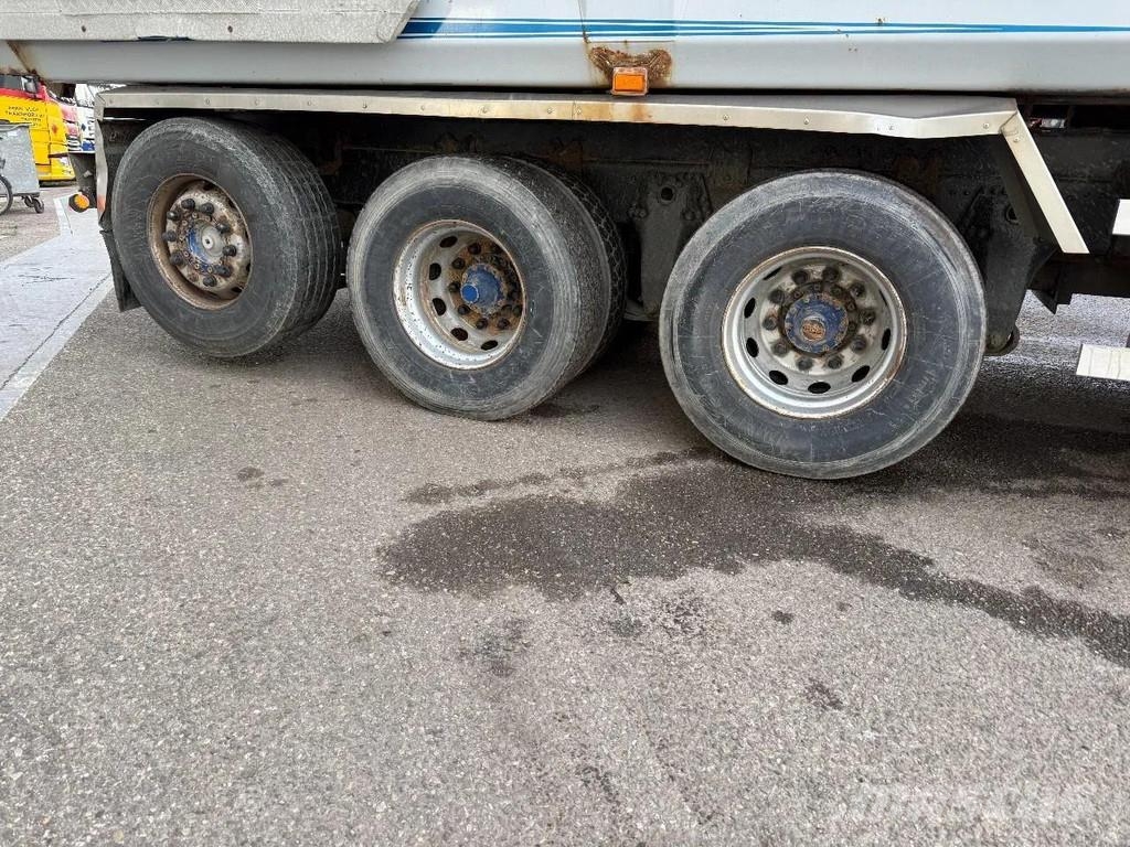 Scania R560 V8 8X4 EURO 5 - MANUAL GEAR Camiones bañeras basculantes o volquetes