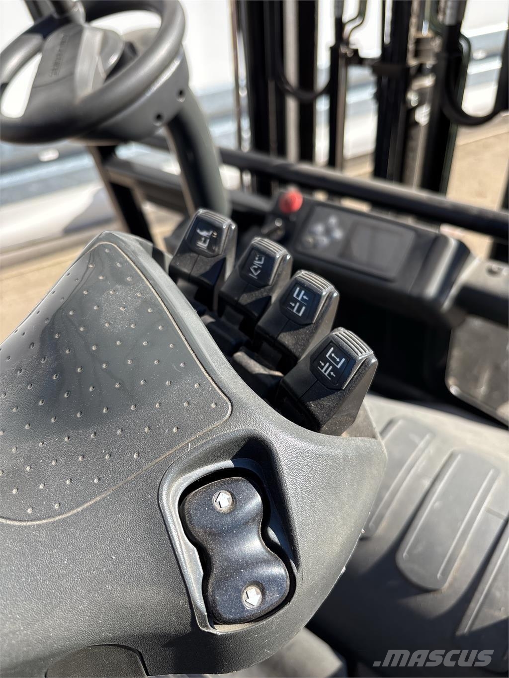 UniCarriers TX3-16L Electric forklifts
