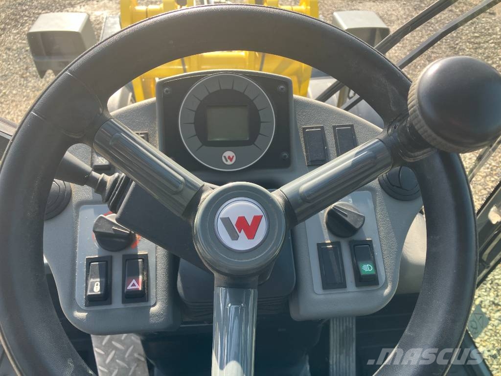 Wacker Neuson WL38 لوادر بعجل