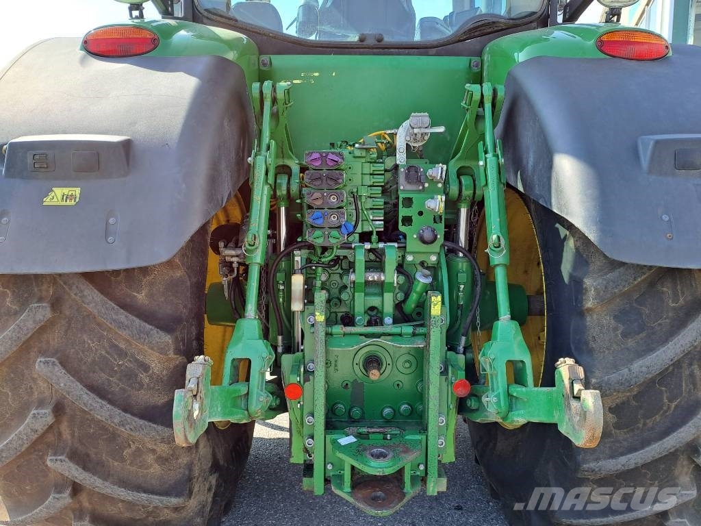 John Deere 7230 R Traktori
