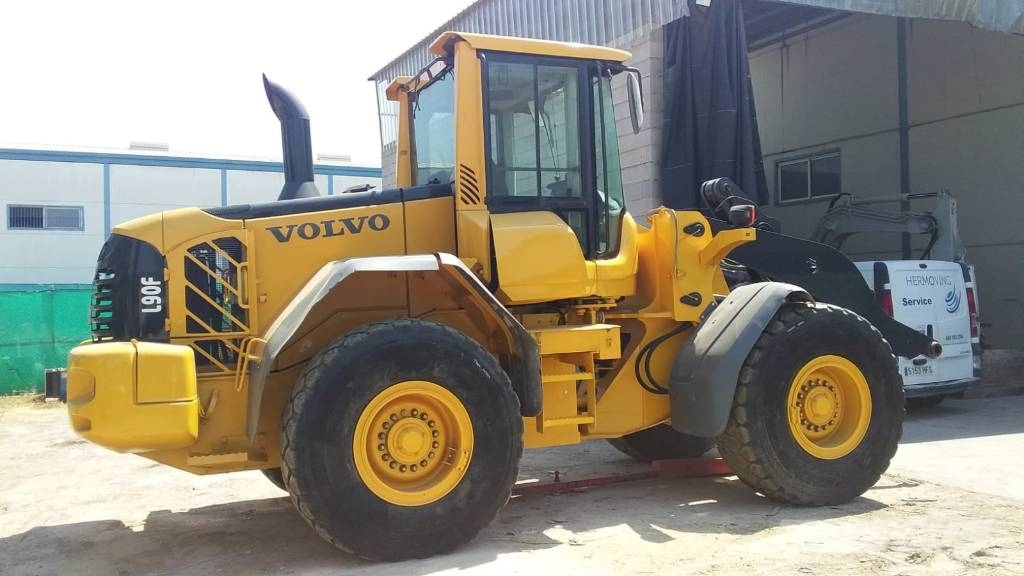 Volvo L90F 轮式装载机