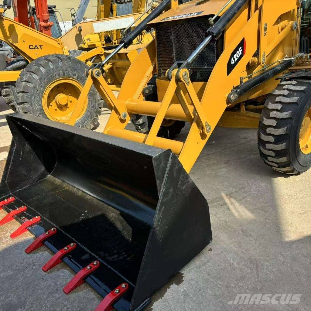 CAT 420 F Retrocargadoras