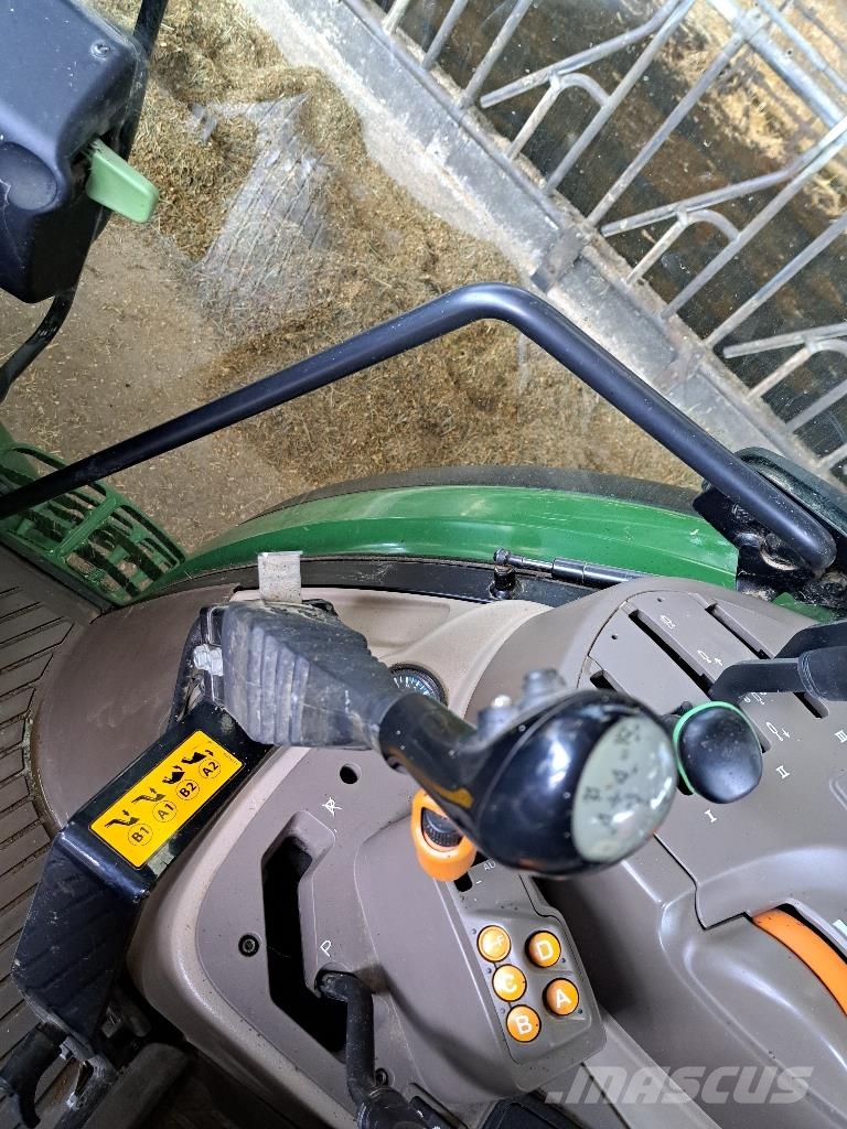 John Deere 6115RC Tracteur