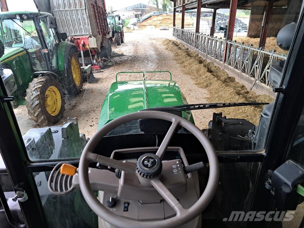 John Deere 6115RC Tracteur