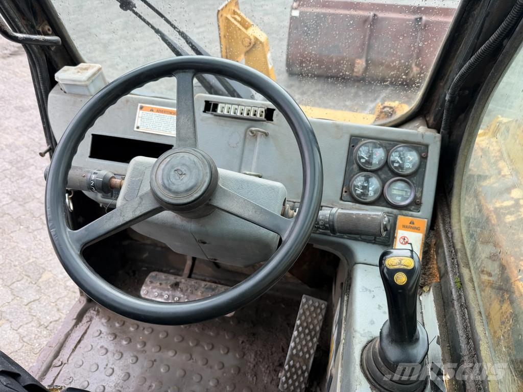 CAT TH63 Verreiker Сельскохозяйственные телескопические погрузчики