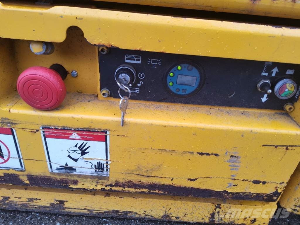 Haulotte Optimum 8 schaarhoogwerker 8m scissorlift 剪式升降機