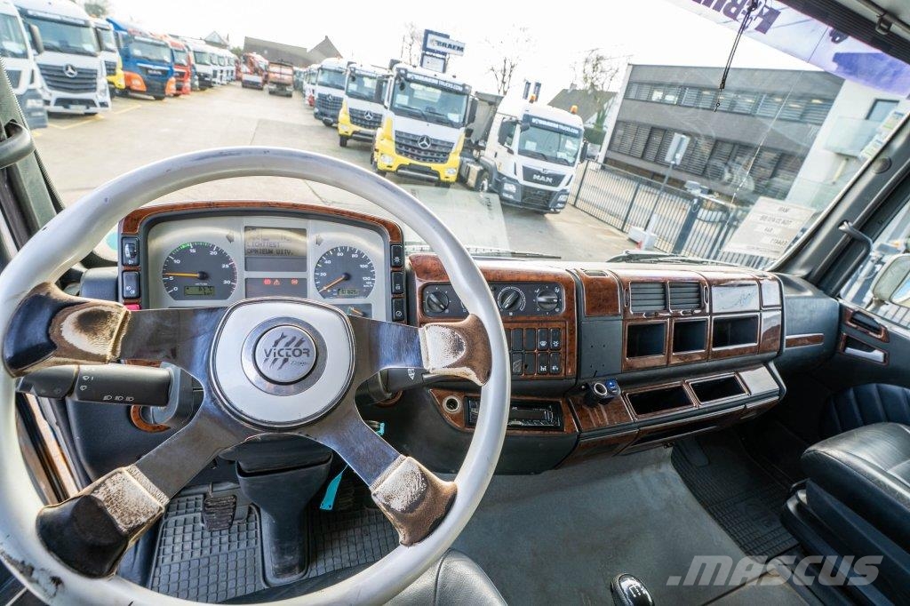 MAN TGA 33.410 BB 吊鉤式起重車