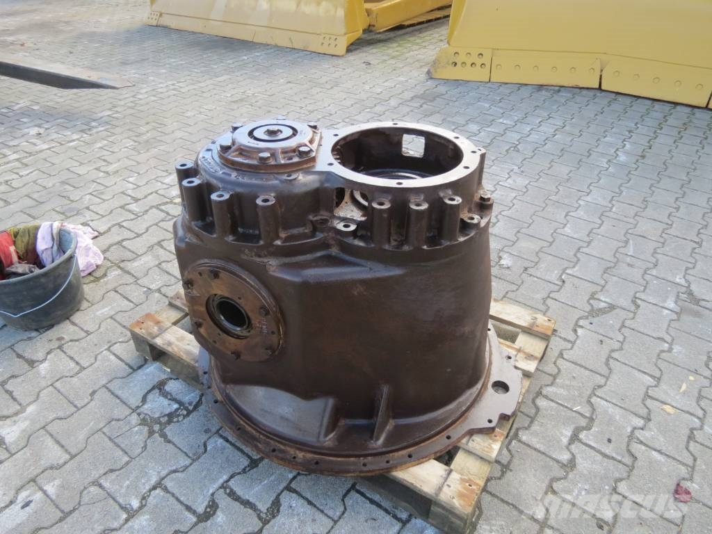 CAT D9N differential housing Transmisija